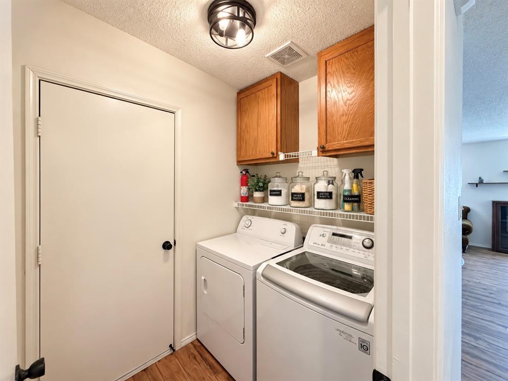 2708 Vasey Oak Drive Property Photo 27