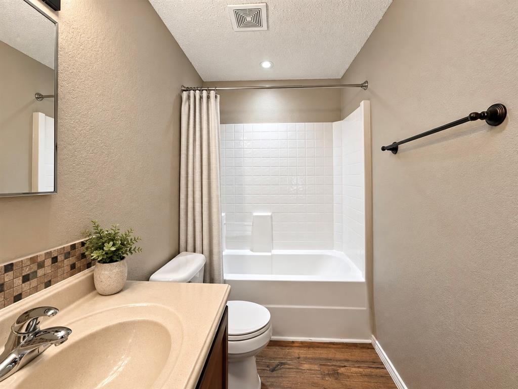 2708 Vasey Oak Drive Property Photo 29