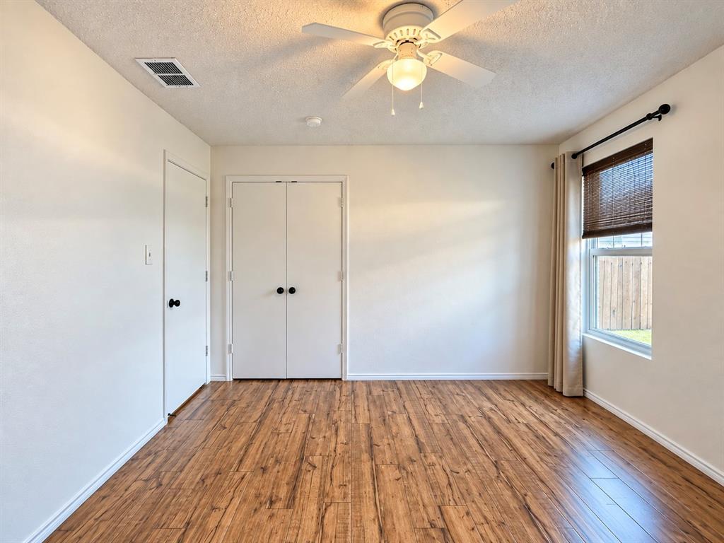 2708 Vasey Oak Drive Property Photo 33