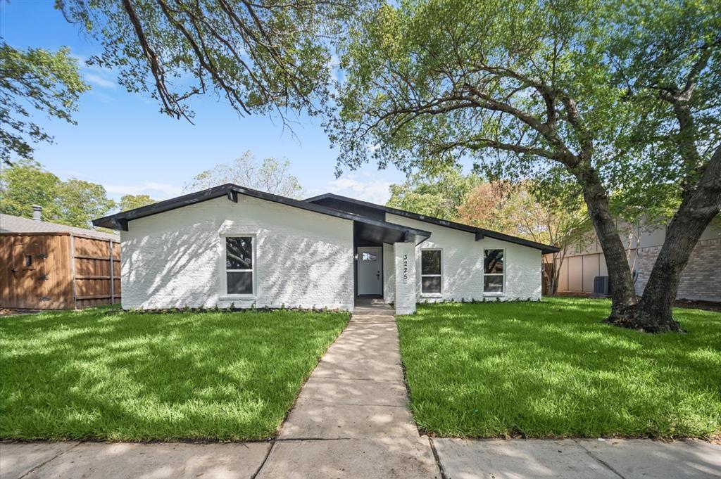 3225 Collins Boulevard Property Photo 1
