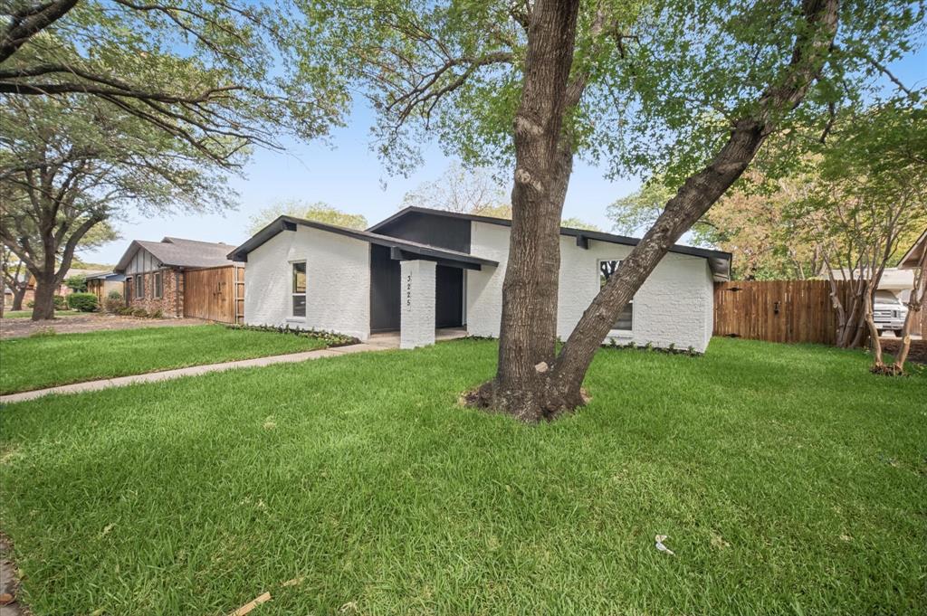 3225 Collins Boulevard Property Photo 3