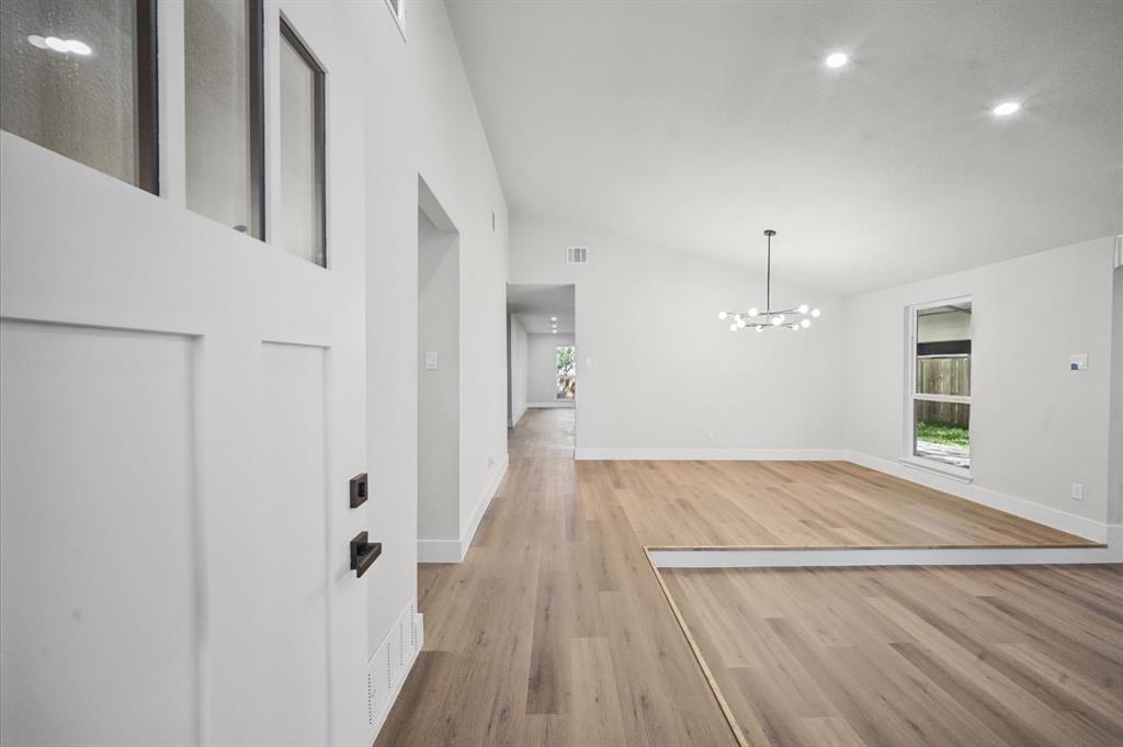 3225 Collins Boulevard Property Photo 5