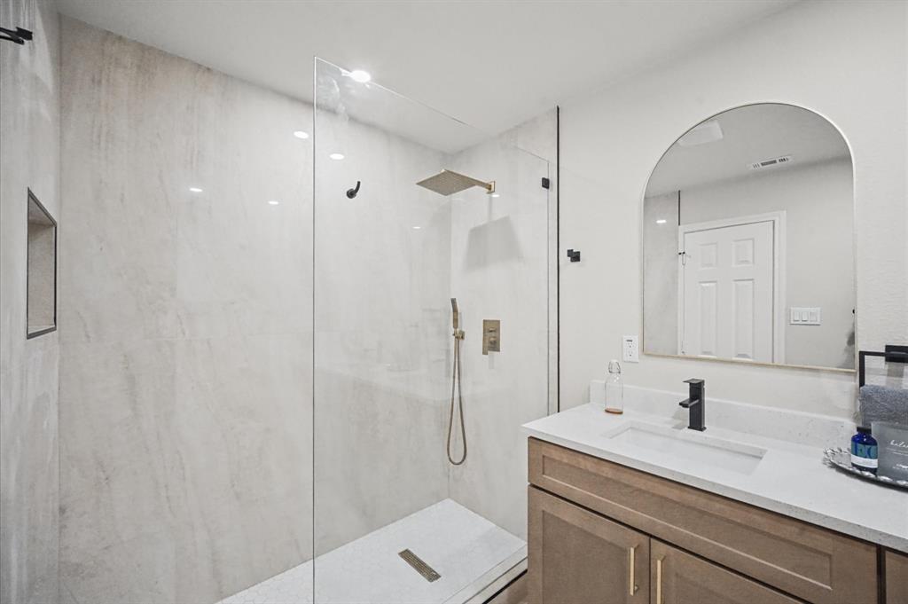 3225 Collins Boulevard Property Photo 20