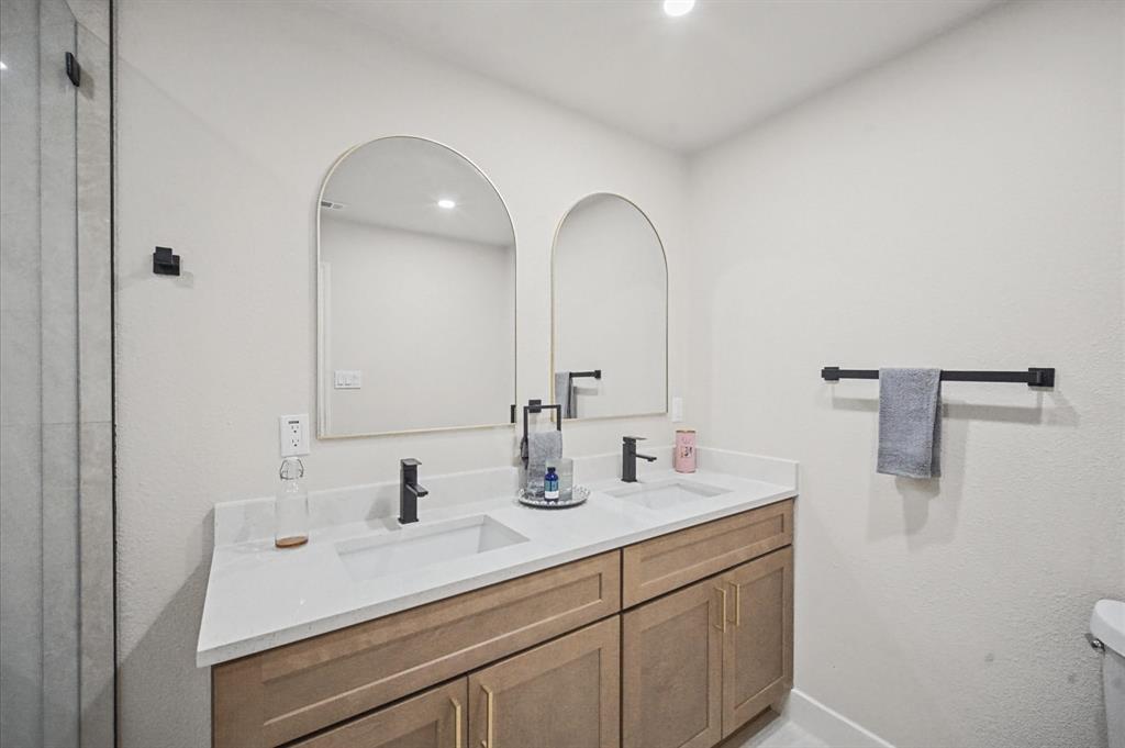 3225 Collins Boulevard Property Photo 21
