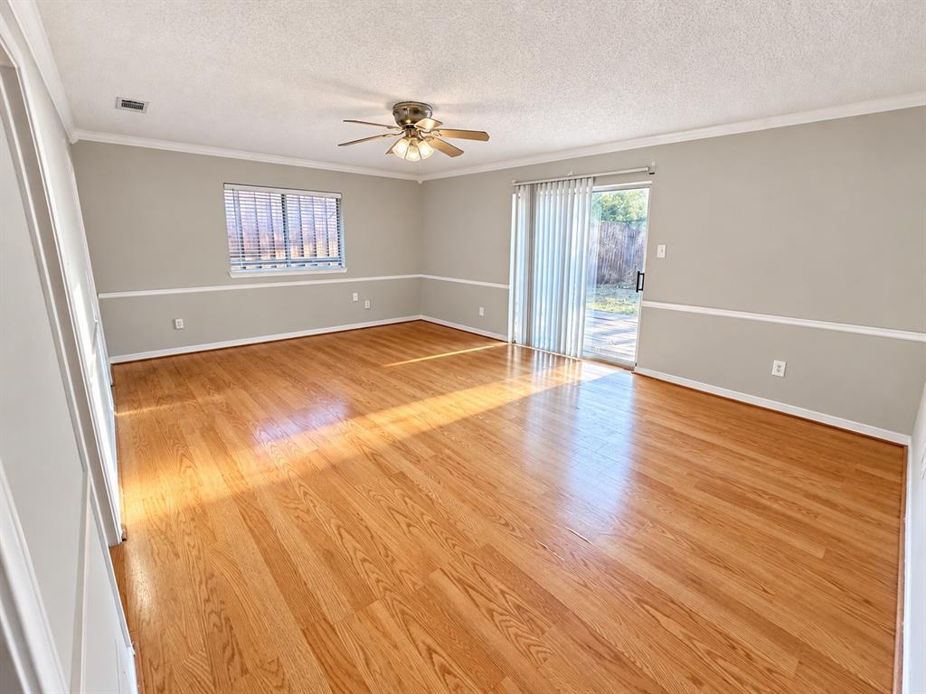 17922 Hillcrest Road Property Photo 7