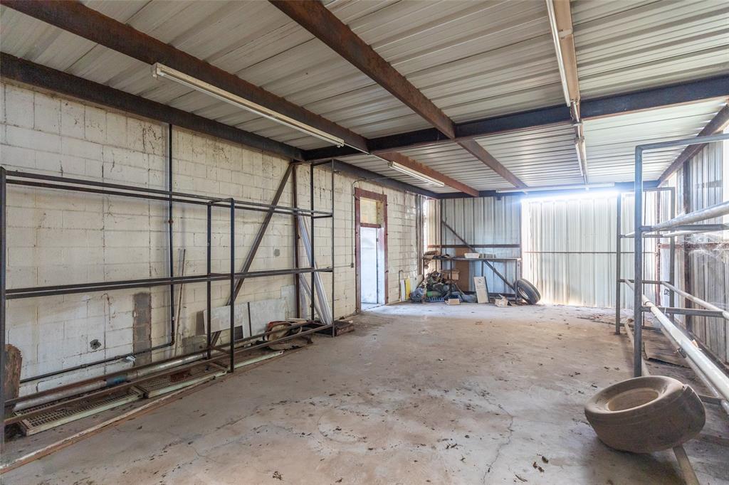 131 E 4th Street Property Photo 15