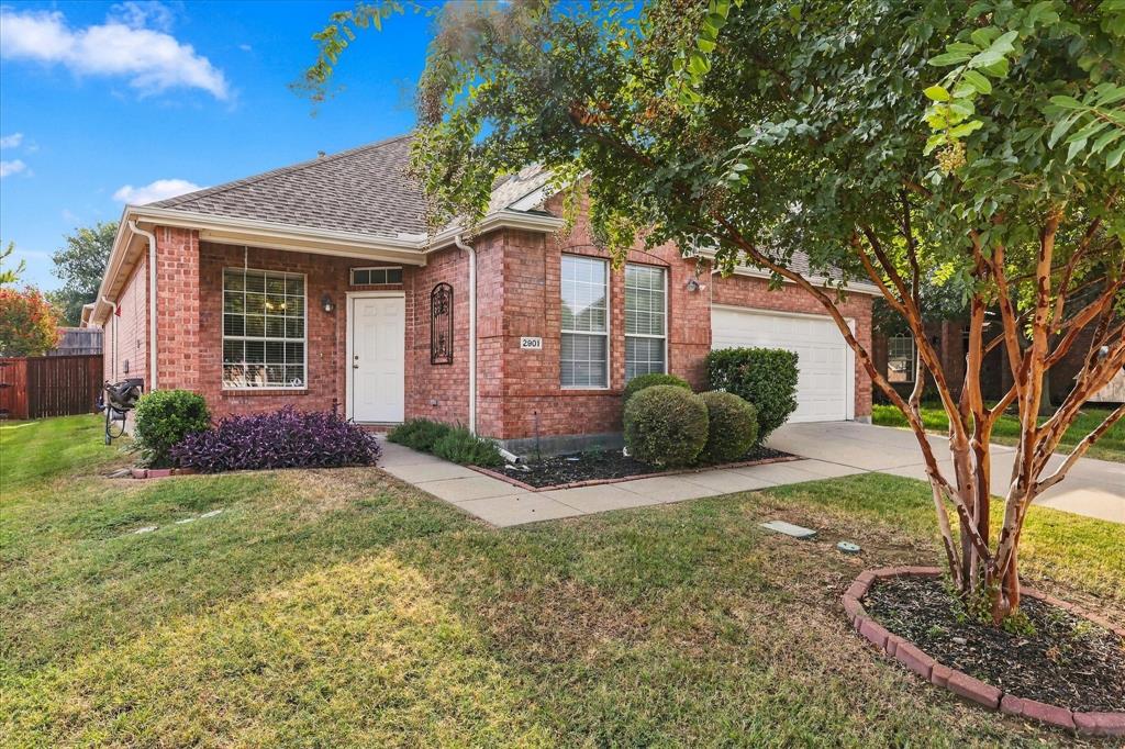 2901 Drake Court Property Photo 1