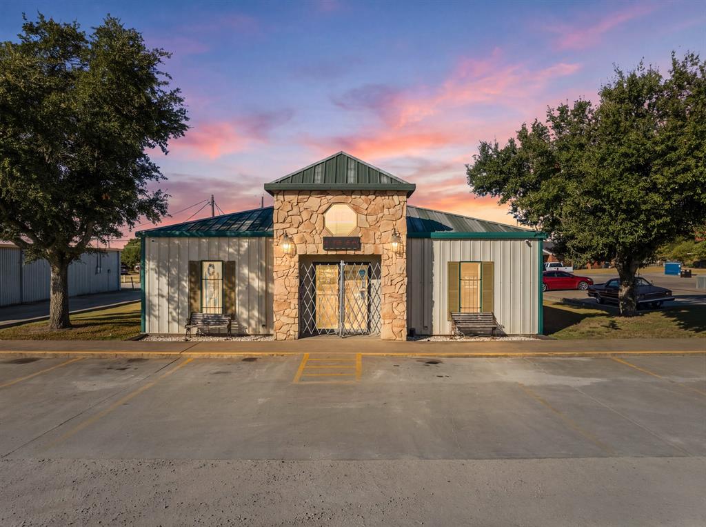 1225 N Brazos Street Property Photo 1