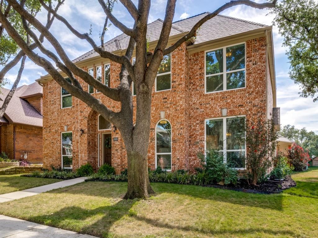 2829 Aberdeen Drive Property Photo 2