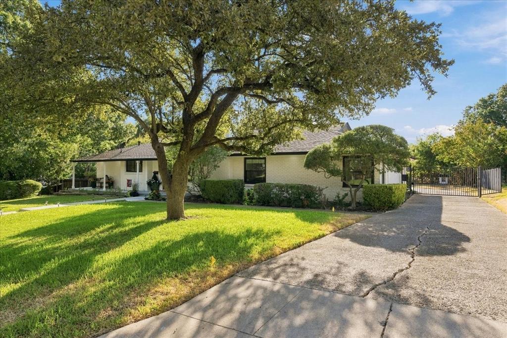 1805 Ems Road Property Photo 2