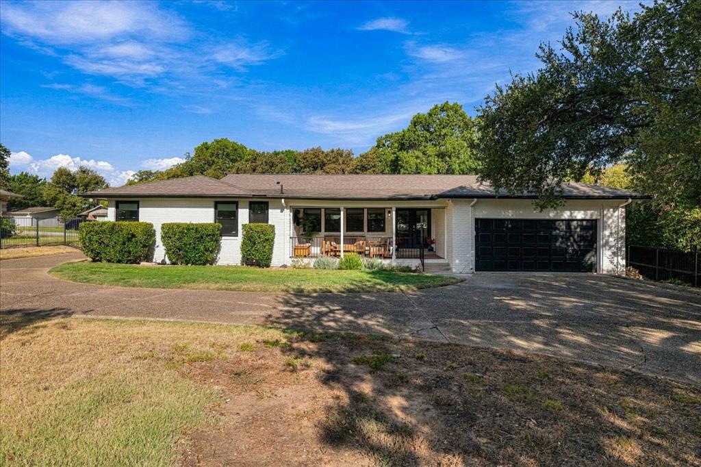 1805 Ems Road Property Photo 12