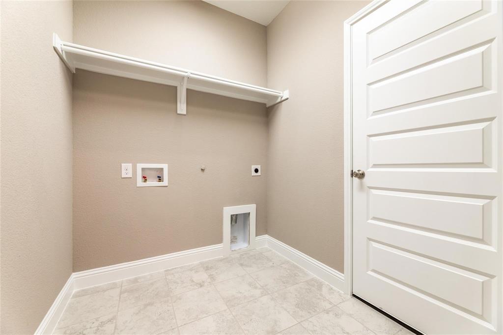 1532 Turf Lane Property Photo 8