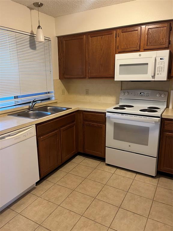 803 Bluebonnet Drive C Property Photo 3