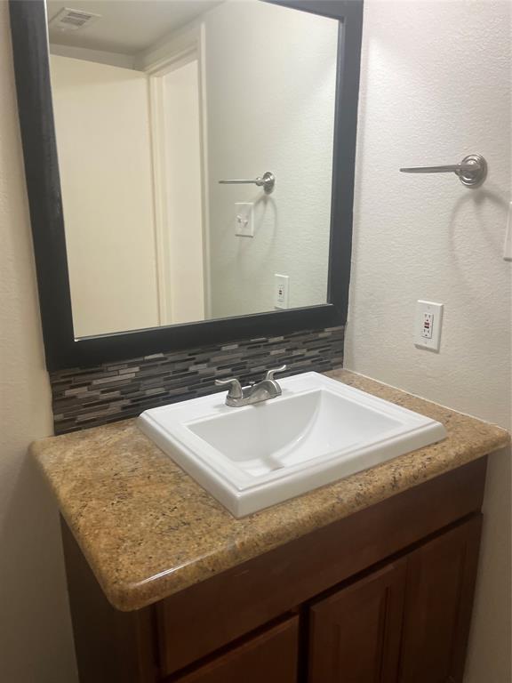 803 Bluebonnet Drive C Property Photo 4