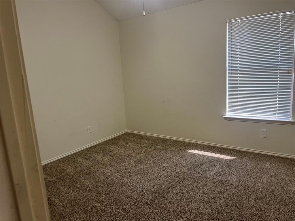 803 Bluebonnet Drive C Property Photo 8