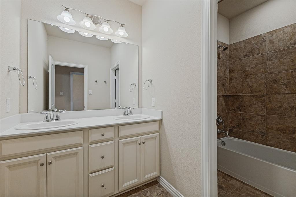 624 Club Drive Property Photo 16