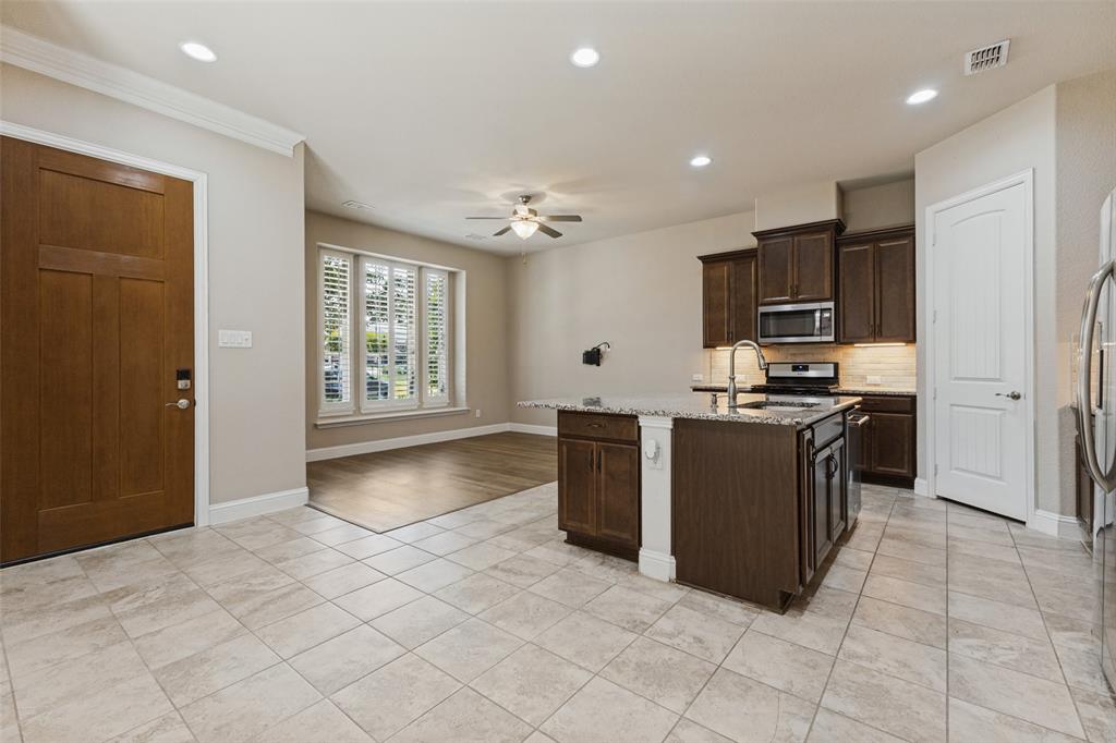 624 Club Drive Property Photo 19