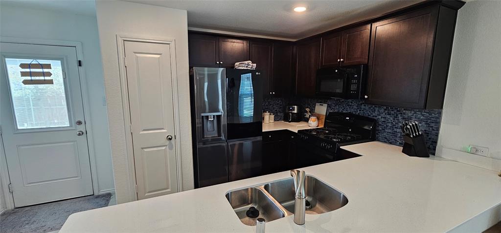 7521 Larson Lane Property Photo 5