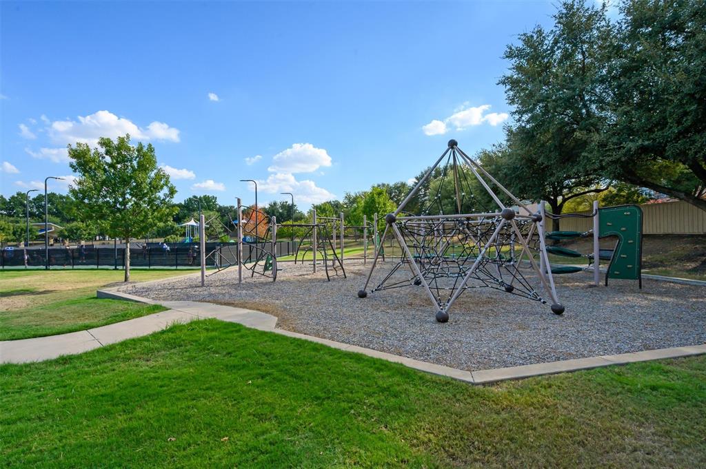 1816 Desoto Drive Property Photo 33