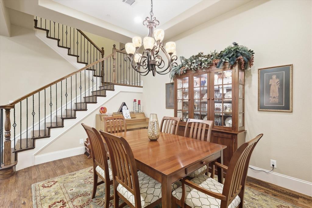 2809 Creekway Drive Property Photo 7