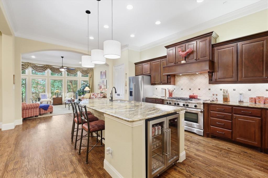 2809 Creekway Drive Property Photo 8