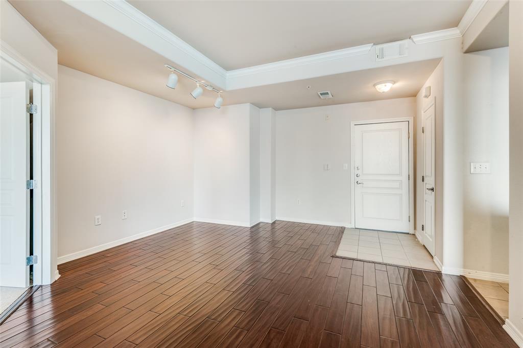 330 Las Colinas Boulevard 924 Property Photo 2