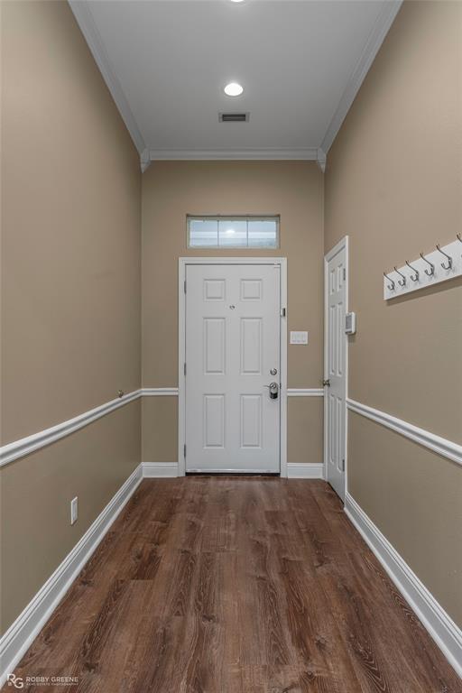 6023 Applegate Circle Property Photo 4