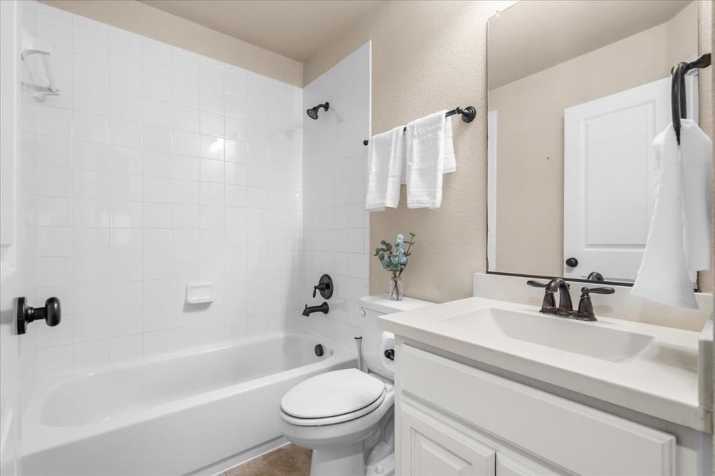 1210 Skyflower Lane Property Photo 22