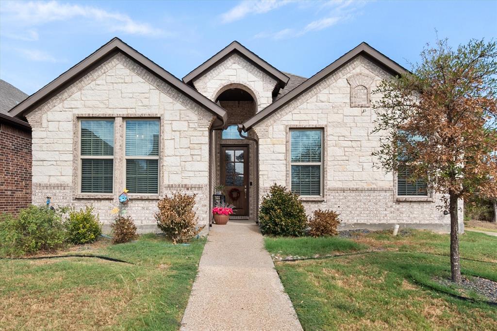 1700 Prestwick Lane Property Photo 1