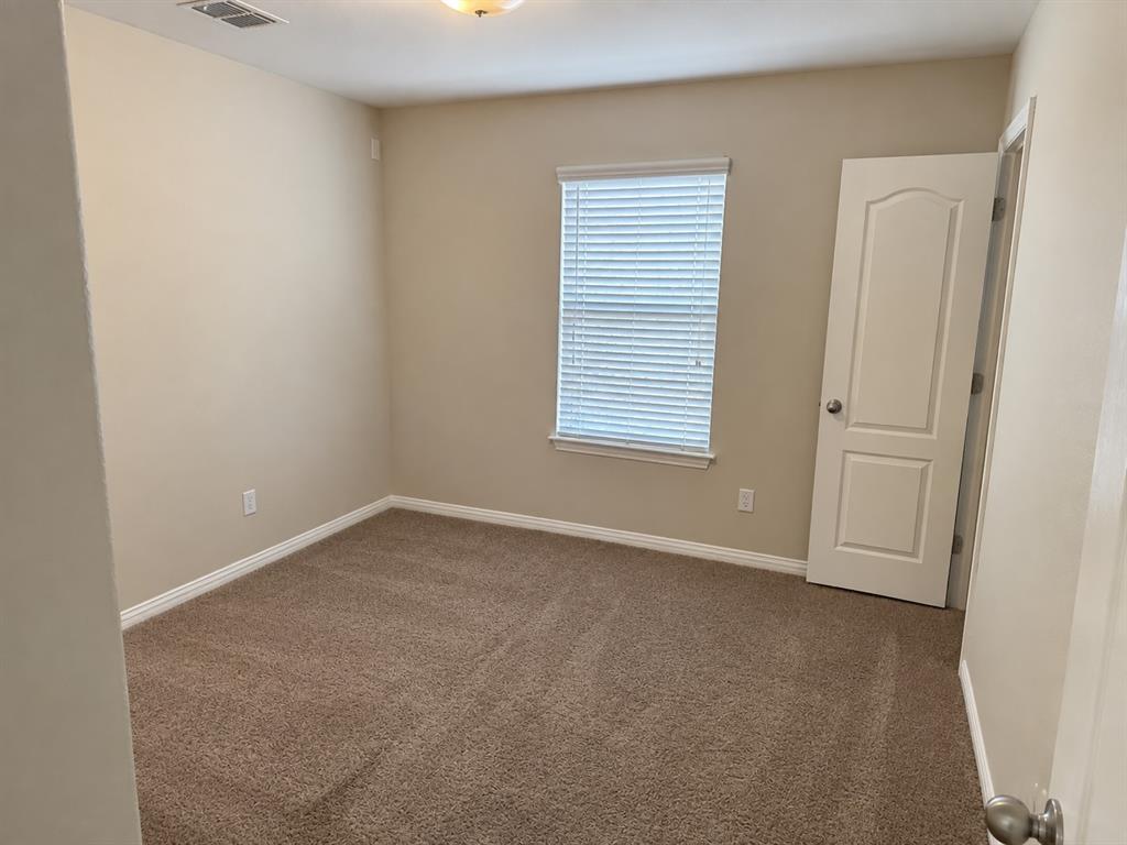 239 Pond View Pass Property Photo 9