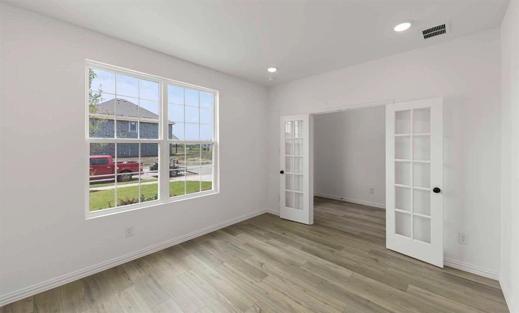 3305 Big Stump Court Property Photo 5