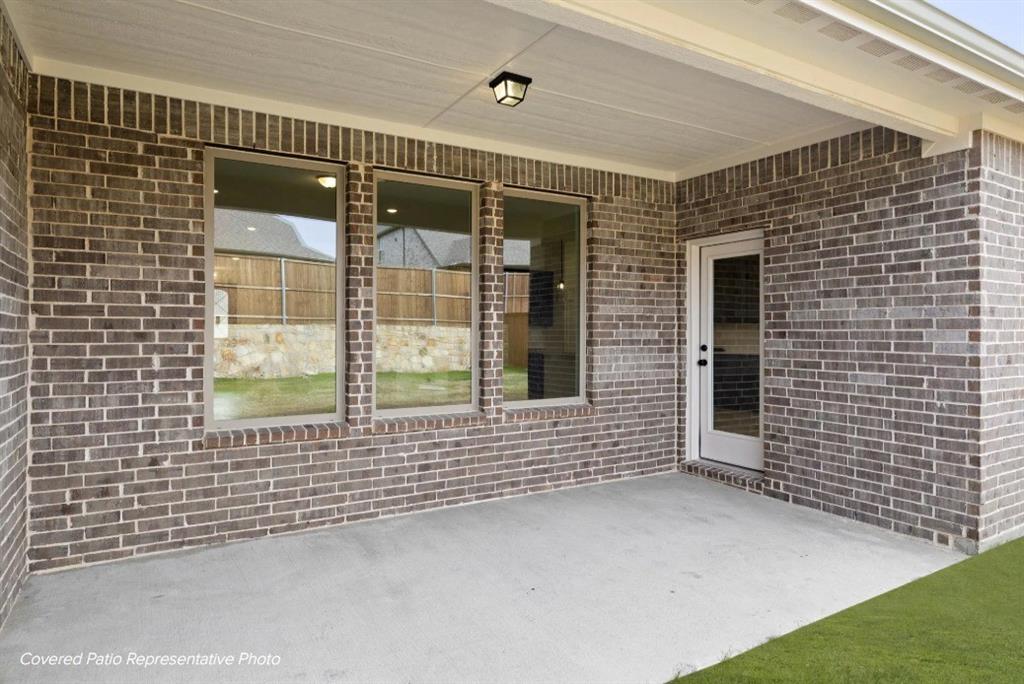 3301 Big Stump Court Property Photo 4