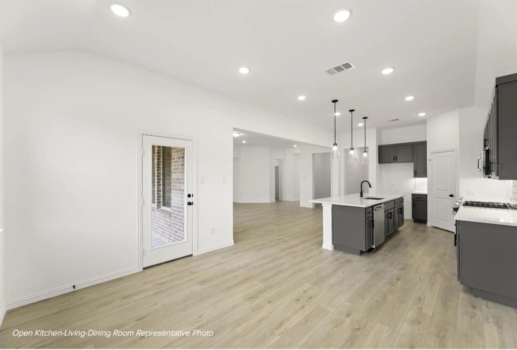 3301 Big Stump Court Property Photo 14