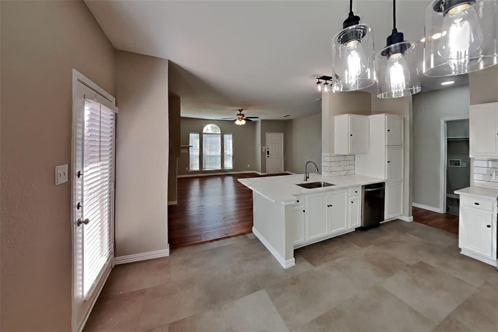 8728 Sumter Way Property Photo 6