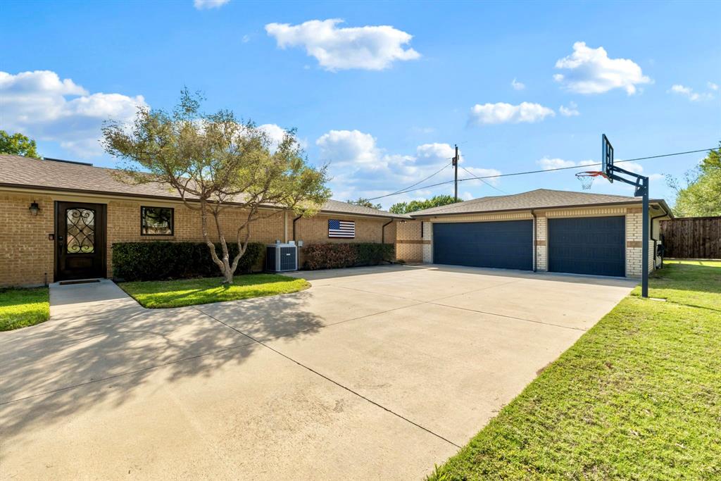 1804 Twin Brook Turn Property Photo 5