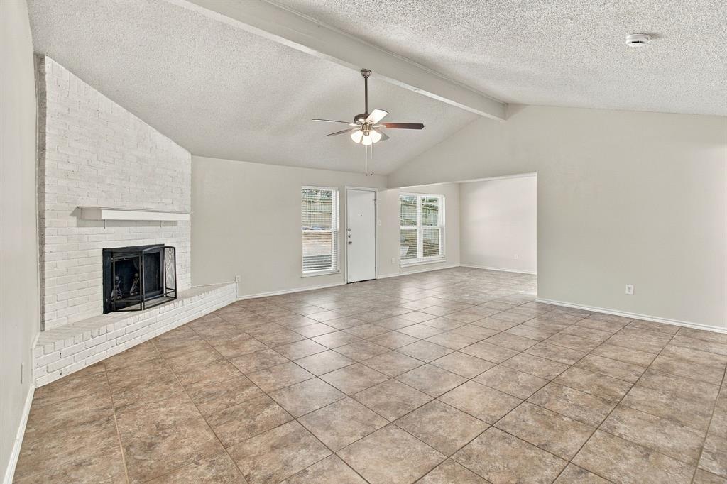 4807 Crestmont Court Property Photo 3