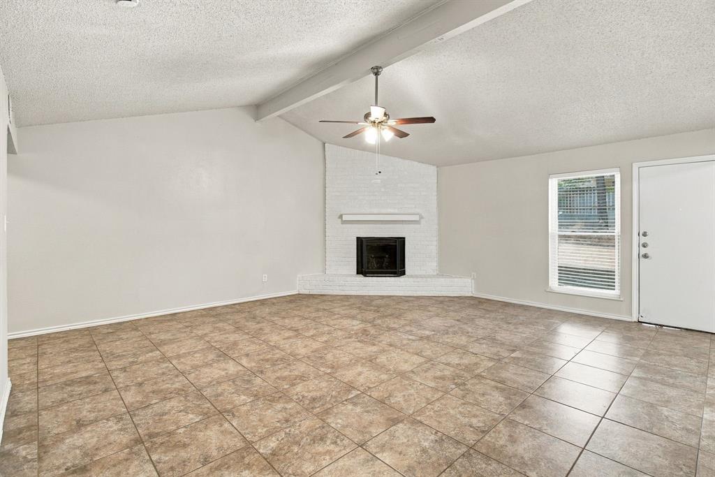 4807 Crestmont Court Property Photo 4