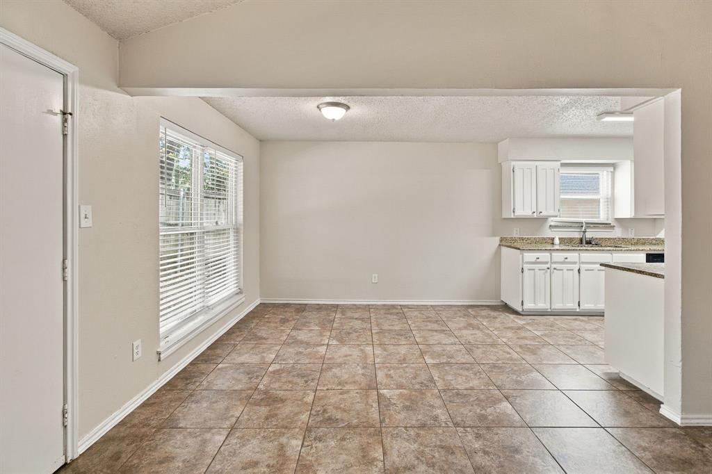 4807 Crestmont Court Property Photo 8