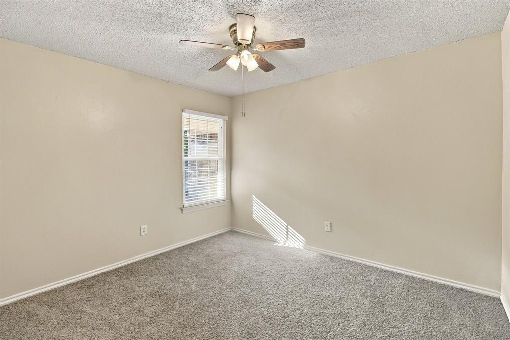 4807 Crestmont Court Property Photo 15