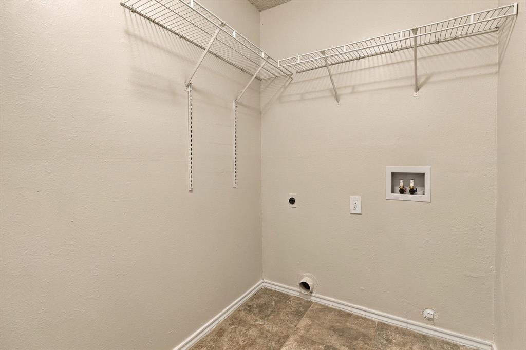 4807 Crestmont Court Property Photo 21