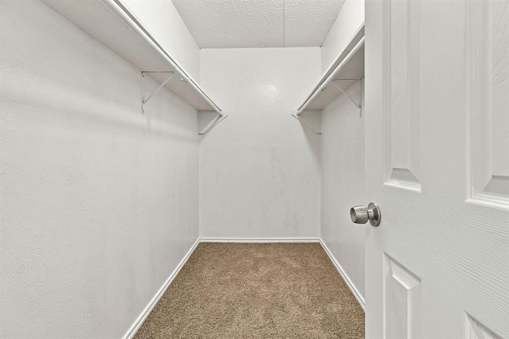 4807 Crestmont Court Property Photo 27