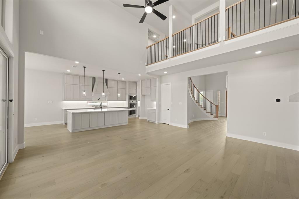 200 Cheyenne Mountain Drive Property Photo 9
