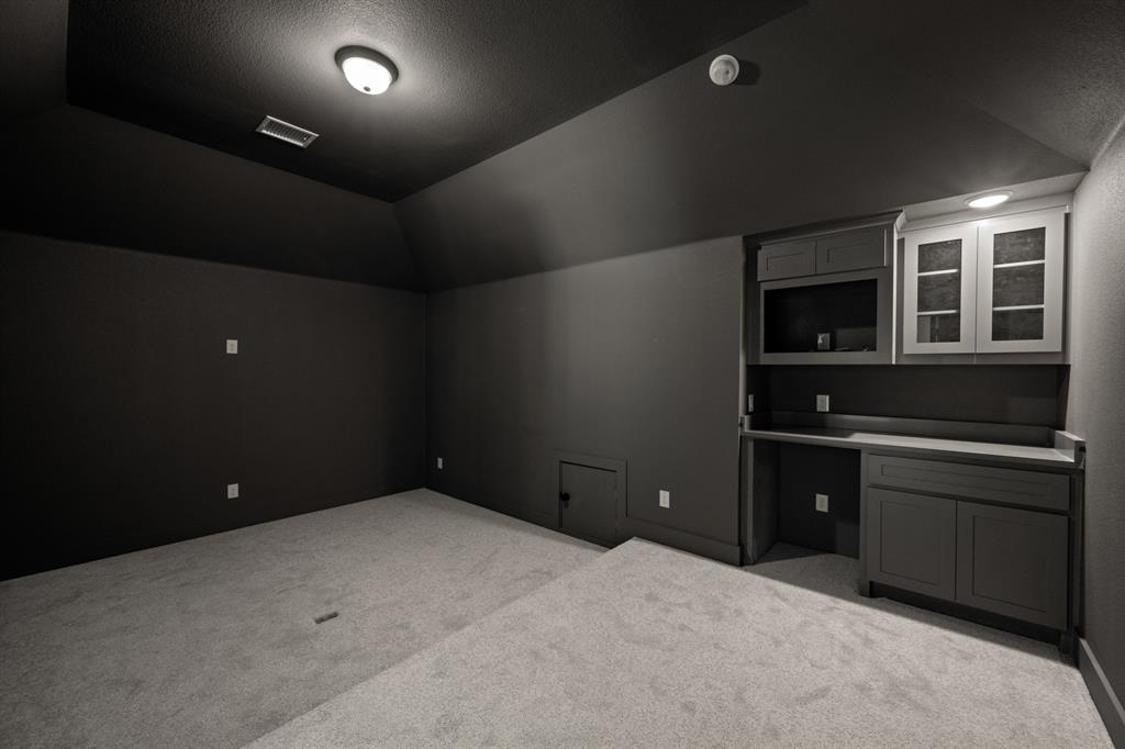 200 Cheyenne Mountain Drive Property Photo 24