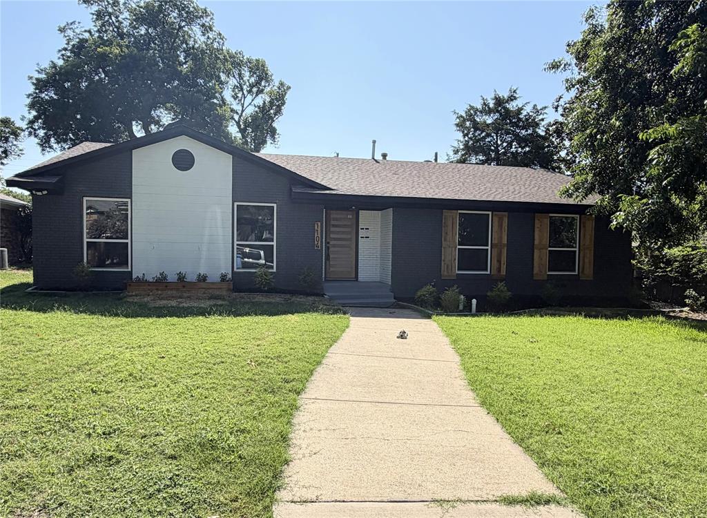 1104 Westwood Drive Property Photo 1