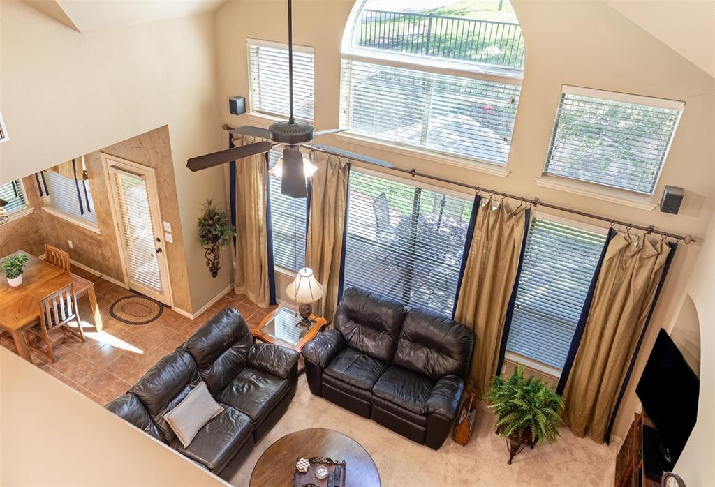 9736 Sam Bass Trail Property Photo 22