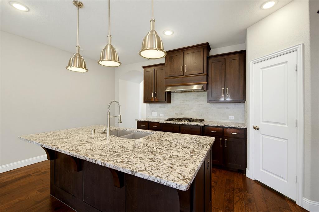 1920 Roundtree Circle Property Photo 11