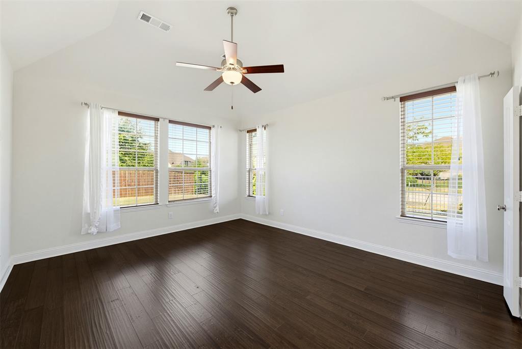 1920 Roundtree Circle Property Photo 16