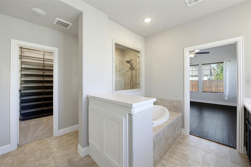 1920 Roundtree Circle Property Photo 19