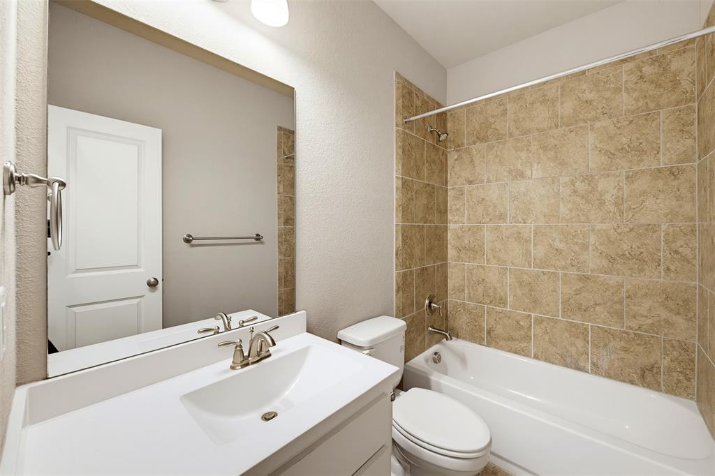 1920 Roundtree Circle Property Photo 24