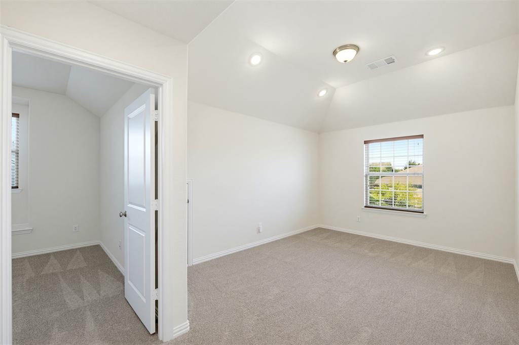1920 Roundtree Circle Property Photo 27
